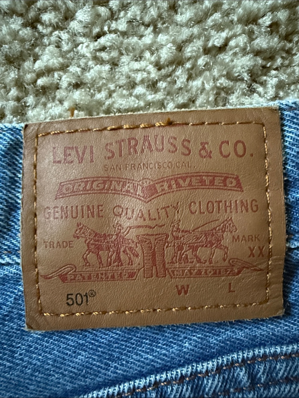 Levi’s button fly high rise 501 cutoff shorts size 26 - Picture 5 of 9